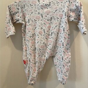 Magnetic me newborn Lot set of 5